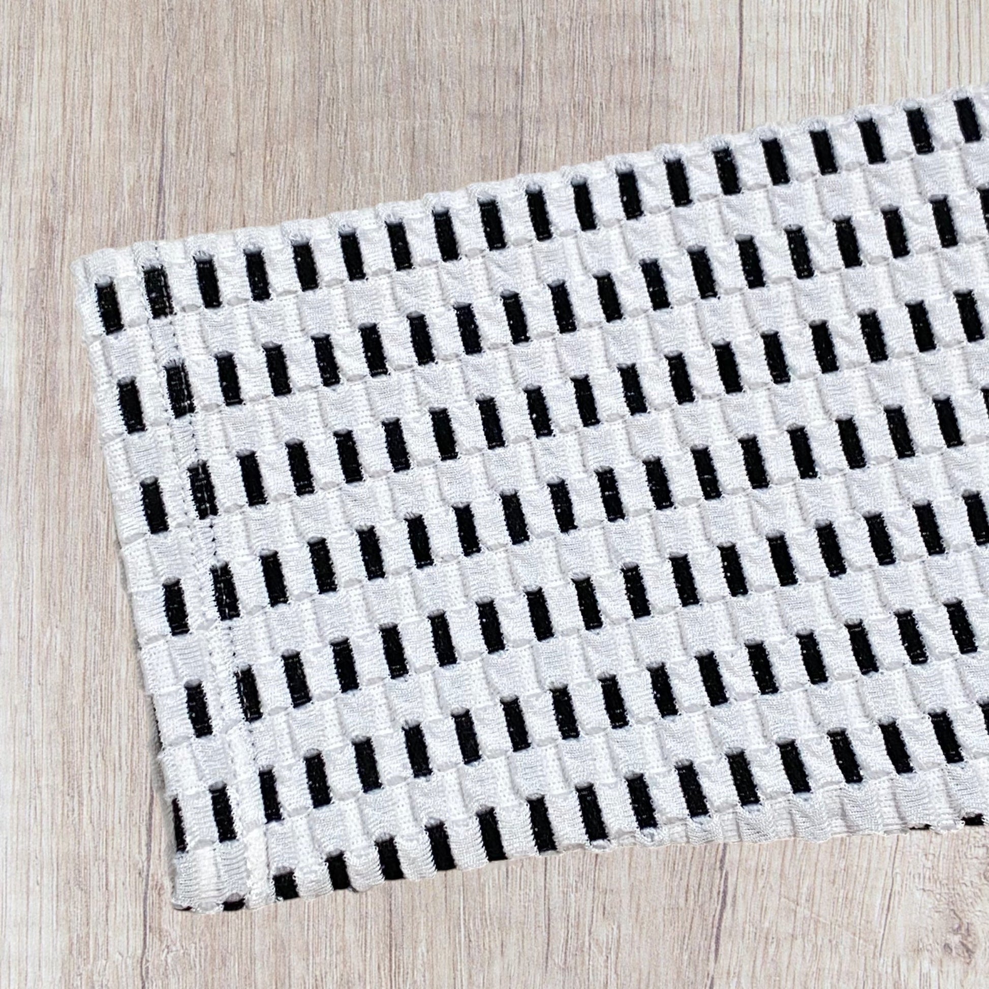 Haut femme Grain de Malice S noir et blanc texturé manches 3/4.