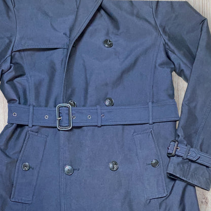 Imperméable homme Zara bleu marine taille M avec ceinture et double boutonnage.