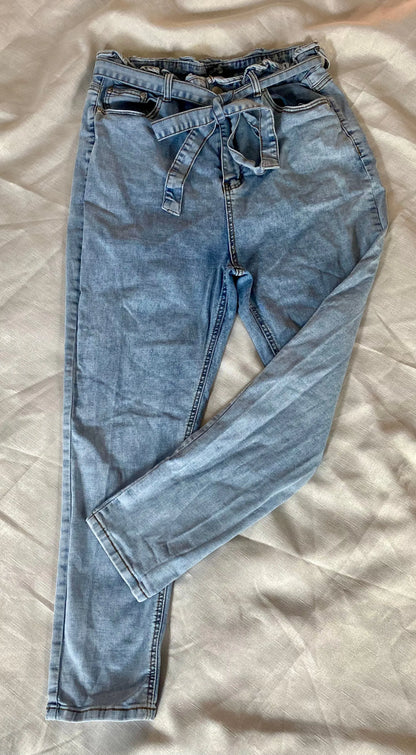 Jean Slim Femme Taille 48 - Délavé Clair avec Ceinture à Nouer - Boohoo boohoo