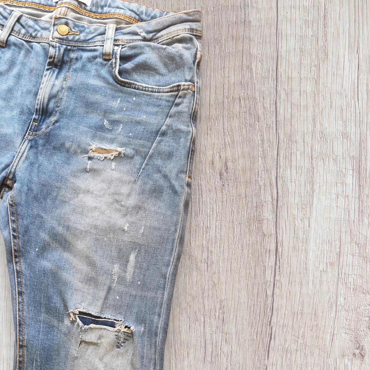 Jean homme Zara bleu denim effet destroy, taille 44, très bon état