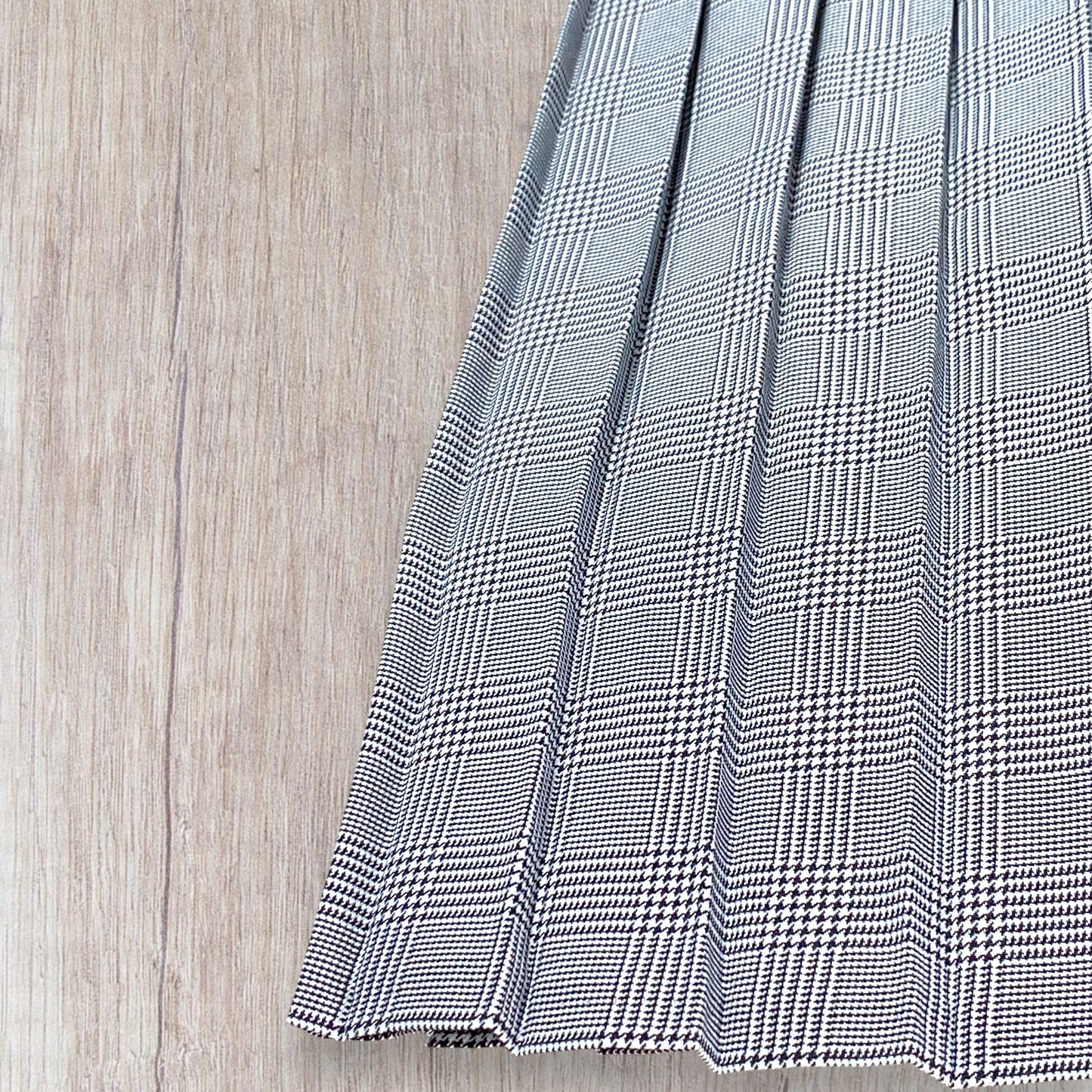 Jupe femme plissée Made in France 44 blanche et noire – mi-longue la petite friperie