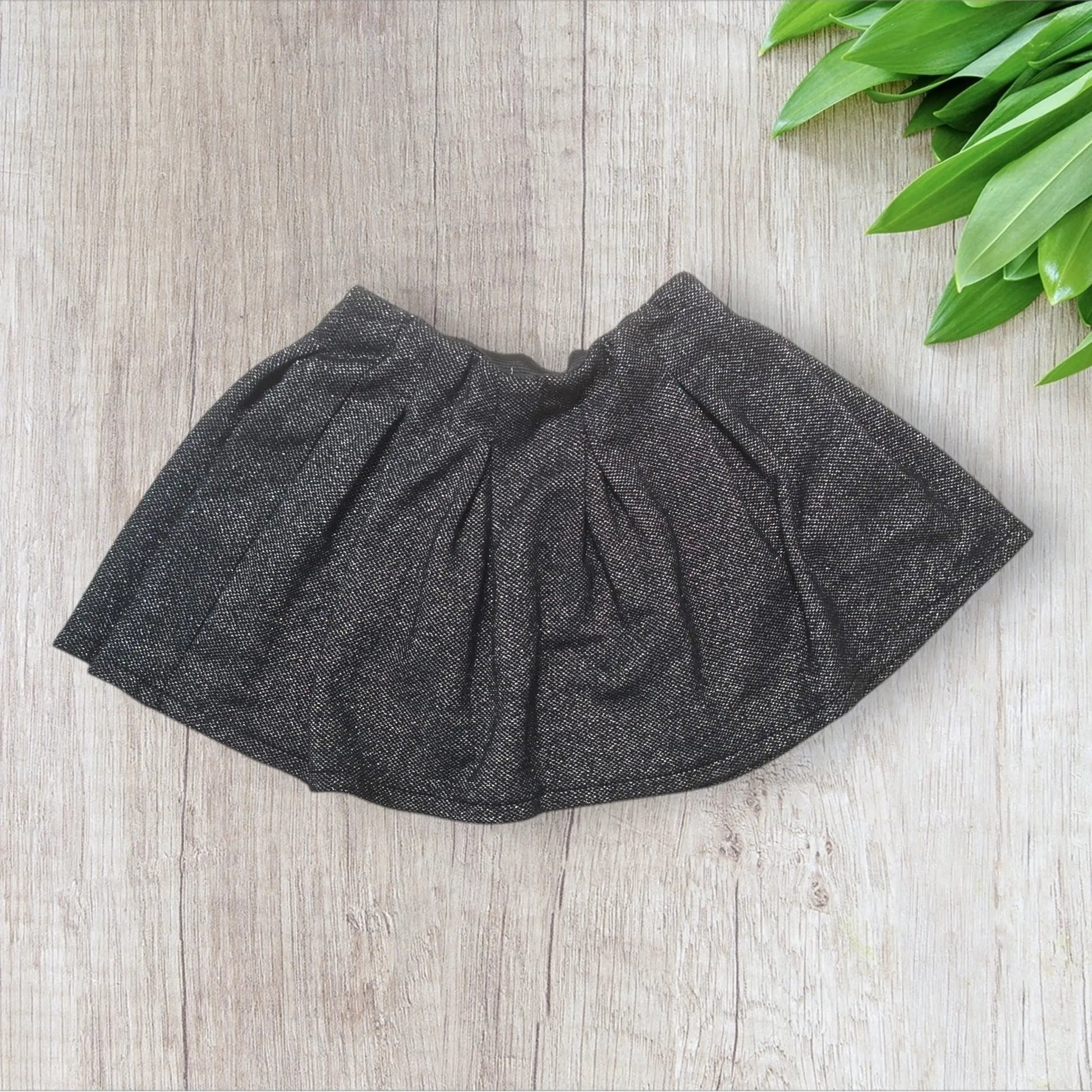 Jupe patineuse noire fille 6 ans Intermarché – style écolière chic – très bon état