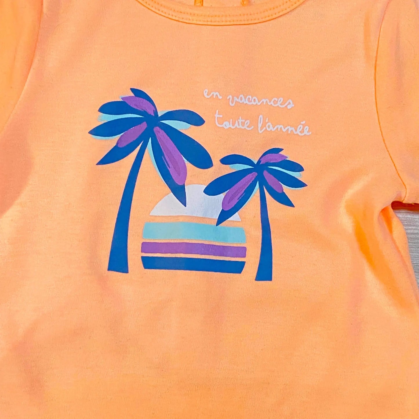 Lot de 2 pyjamas bébé fille 6 mois – très bon état – perroquet et palmier