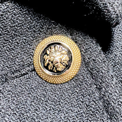 Manteau hiver femme Zara noir en laine taille XXL avec double boutonnage doré.