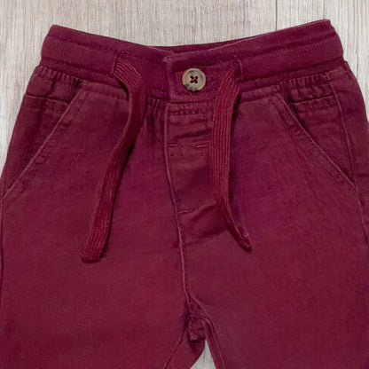 Pantalon cargo bébé garçon Kiabi 9 mois bordeaux avec cordon ajustable.