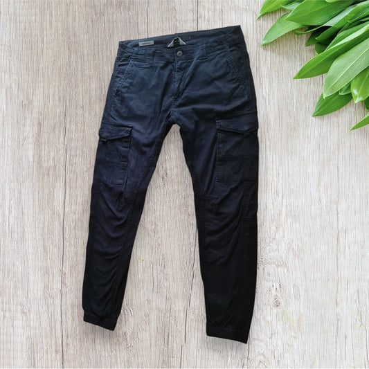 Pantalon cargo homme Jack&Jones noir taille 44 très bon état avec 6 poches et élastique aux chevilles