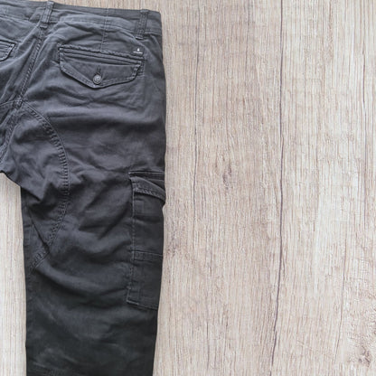 Pantalon cargo homme Jack&Jones noir taille 44 très bon état avec 6 poches et élastique aux chevilles