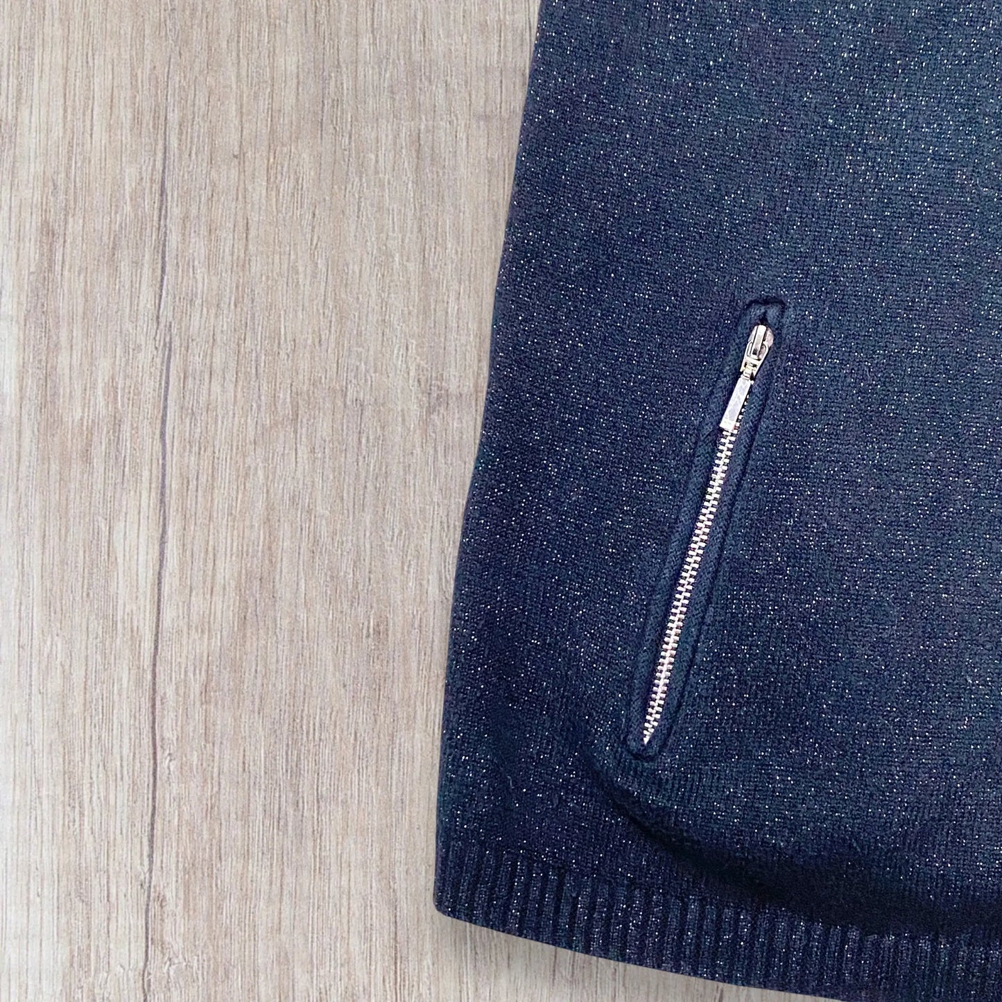 Pull femme Freeman T. Porter bleu marine pailleté avec col V zippé