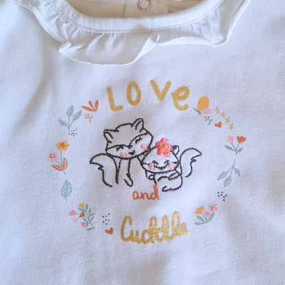 Pull bébé fille Orchestra 6 mois blanc fleuri avec renards brodés et écriture dorée pailletée, très bon état