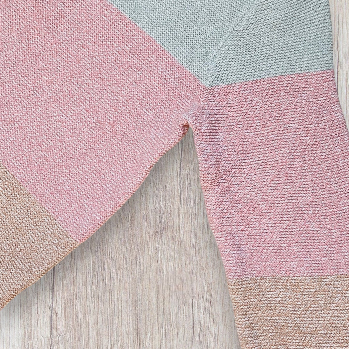 Pull fille H&M 6-8 ans tricolore pastel maille tricotée col rond manches longues – Très bon état