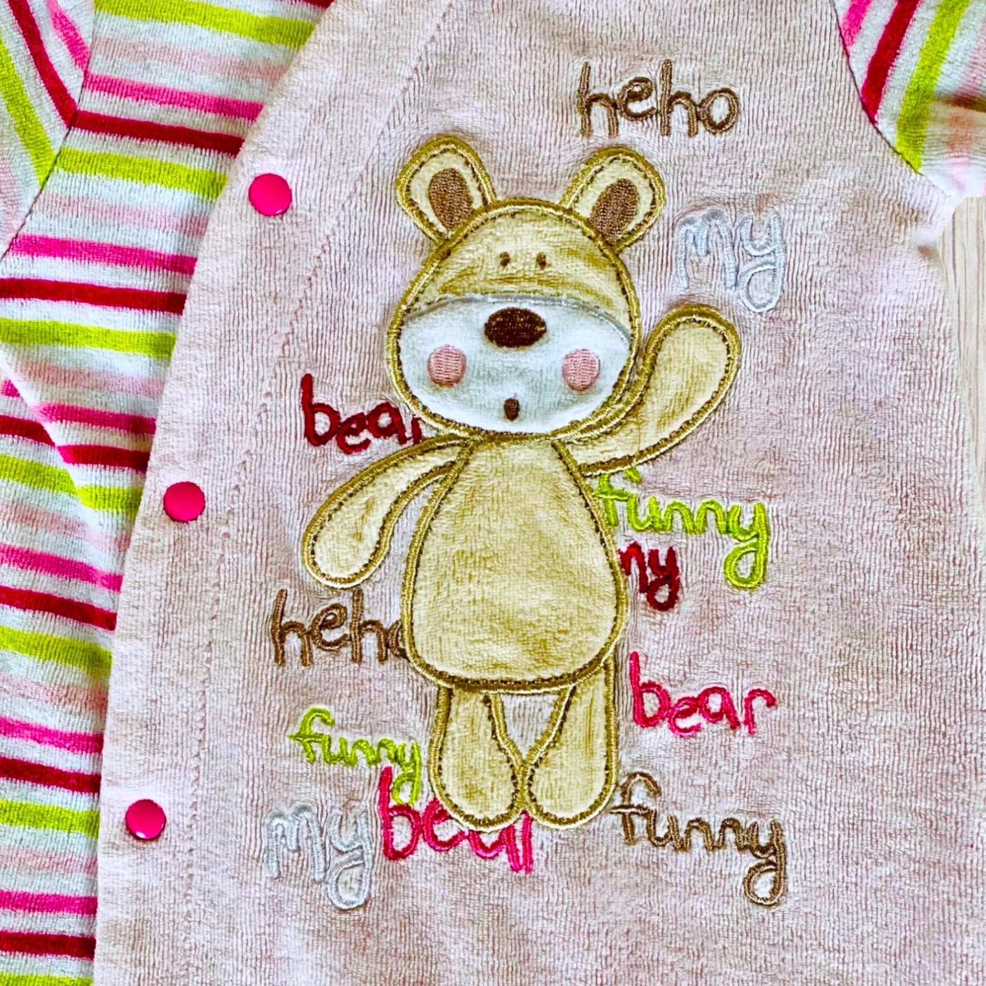 Pyjama Bébé Fille 1 Mois - Rose Clair avec Ours et Écriture Colorée - Polaire Douce la petite friperie