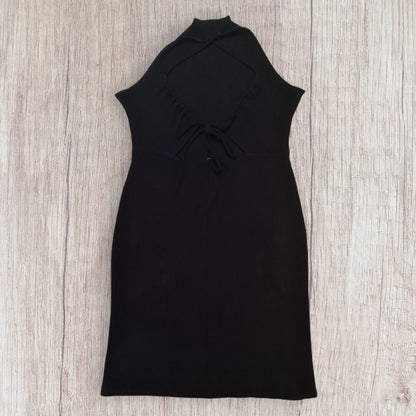 Robe femme noire rainurée – XL – H&M – Dos nu lacets croisés – Très bon état H&M
