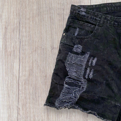 Short Noir Effet Usé avec Trous - Femme Taille 48, Boohoo boohoo