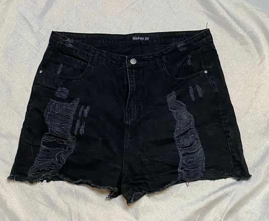 Short Noir Effet Usé avec Trous - Femme Taille 48, Boohoo boohoo