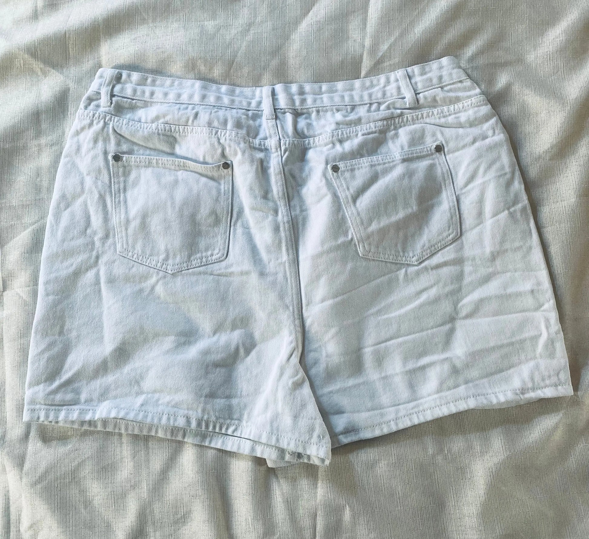 Short en Jean Femme Blanc Taille 48 Boohoo, Détails Métalliques Argentés boohoo