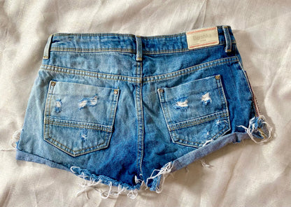 Short en Jean Usé avec Broderie Rose - Taille 36 - Bershka bershka