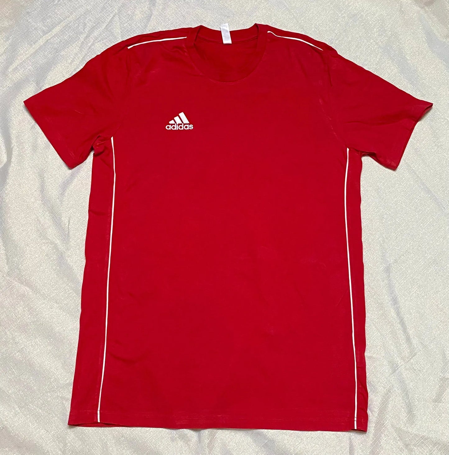 T-shirt Homme Adidas Taille M - Rouge avec Bandes Blanches adidas