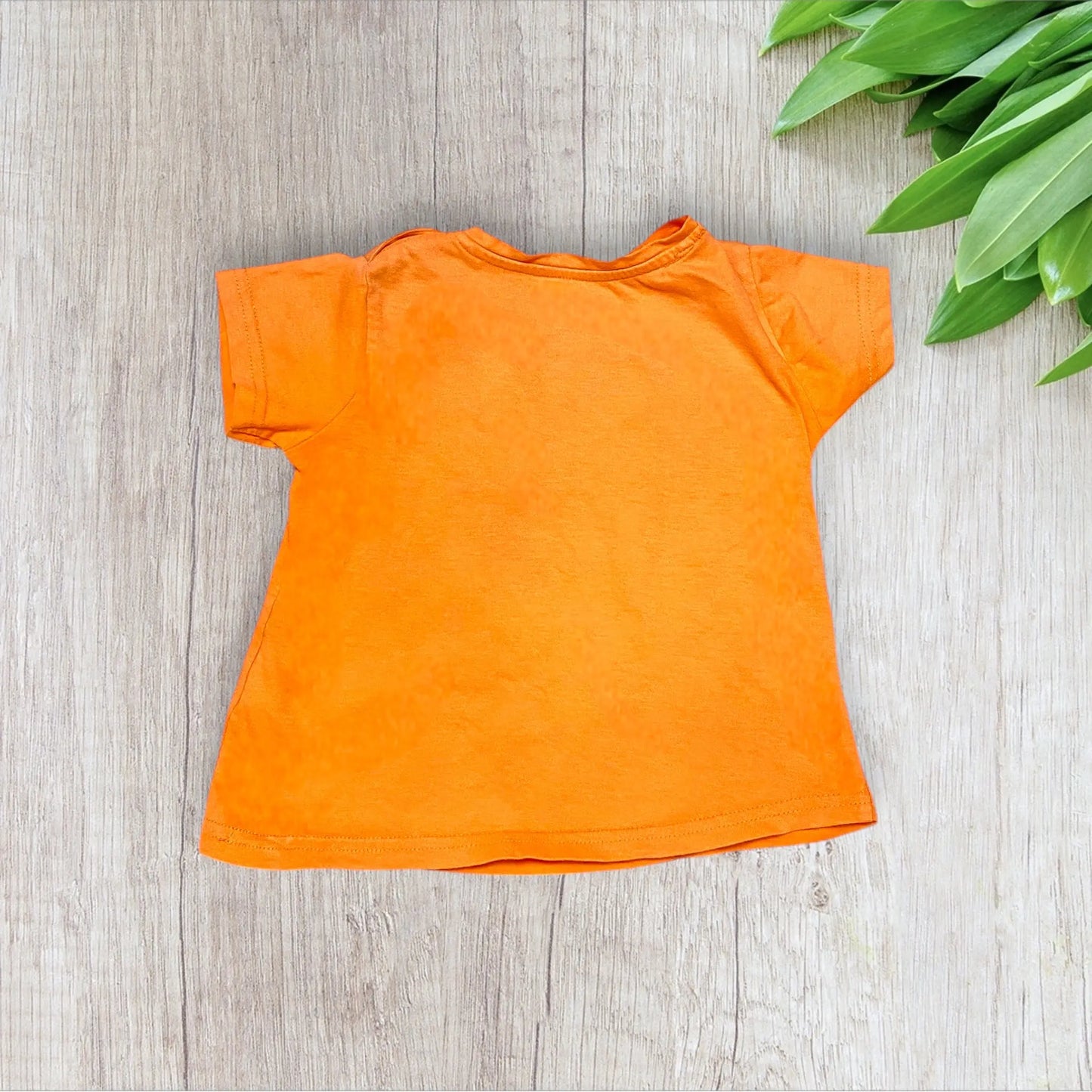 T-shirt orange garçon 3 ans – imprimé rétro plage – très bon état