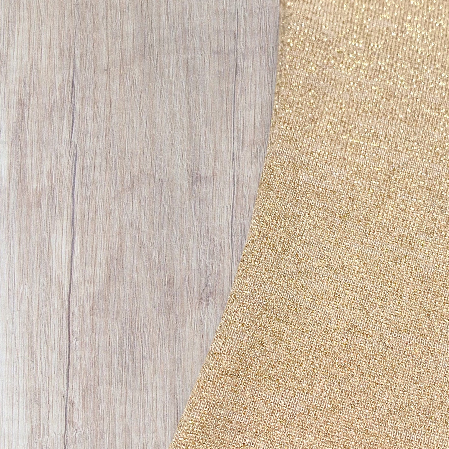 Top femme Morgan doré pailleté taille S sans manche et dos nu.