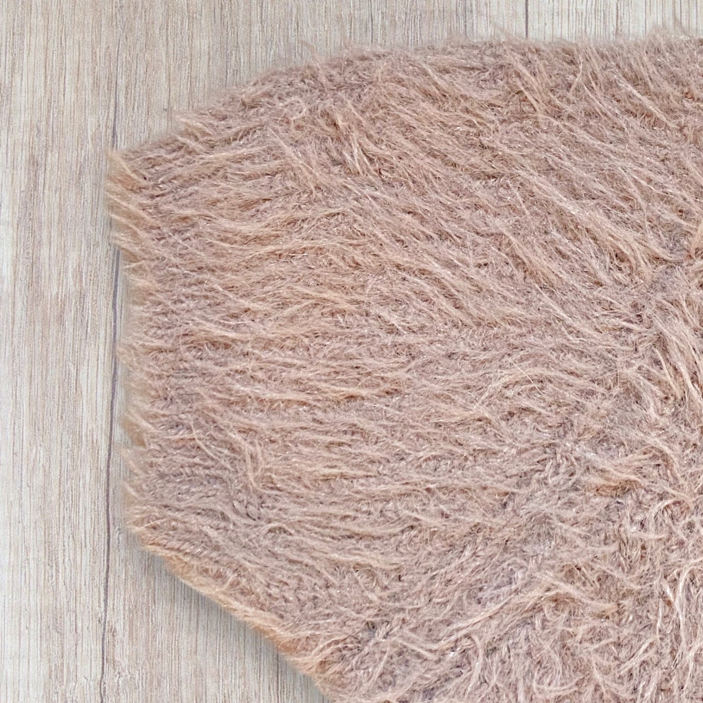 Top femme Zara M taupe en tricot effet poils.