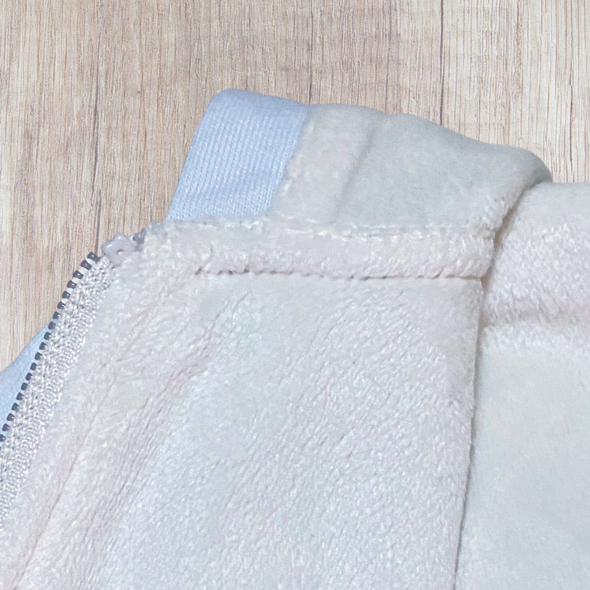 Veste bébé fille Orchestra 9 mois blanche et dorée avec capuche et poches cœur