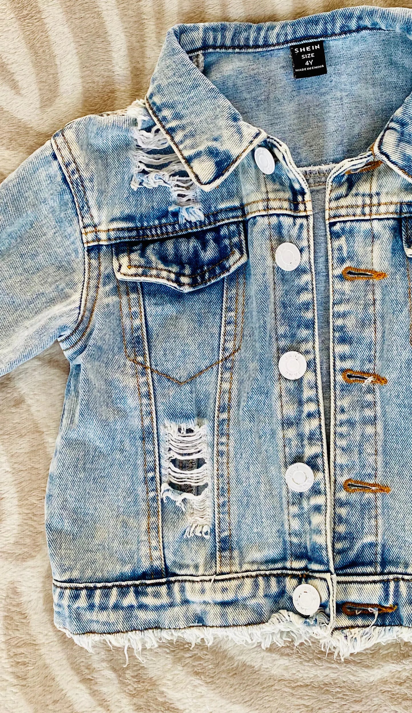 Veste en Jean Déchiré Effiloché Garçon 4 Ans avec Boutons Blancs - Shein shein