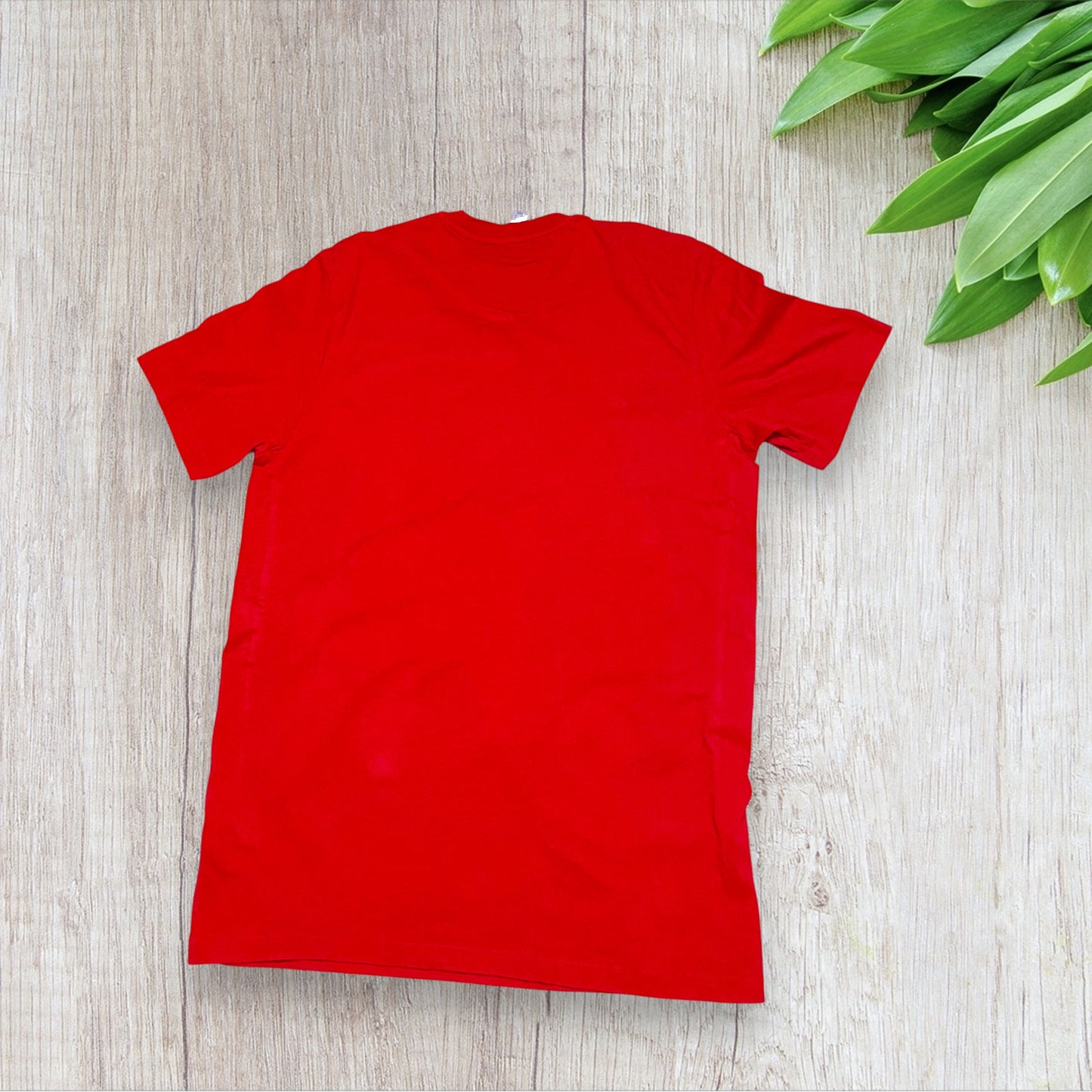 T-shirt Homme Adidas Taille M - Rouge avec Bandes Blanches