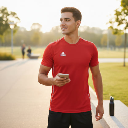 T-shirt Homme Adidas Taille M - Rouge avec Bandes Blanches