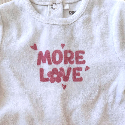 Lot de 3 pyjamas bébé fille Orchestra taille 6 mois, deux roses et un écru, à motifs pingouins, chats et inscription More Love.